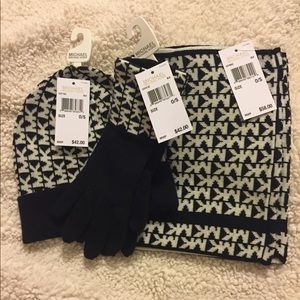Michael Kors Hat, Scarf & Gloves